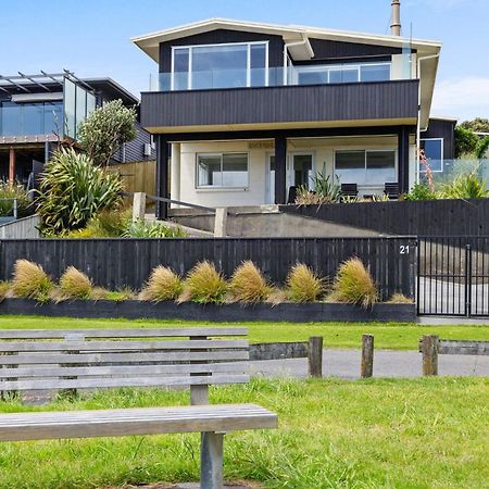 Wow On Wanaka Bay Apartment New Plymouth Exterior photo