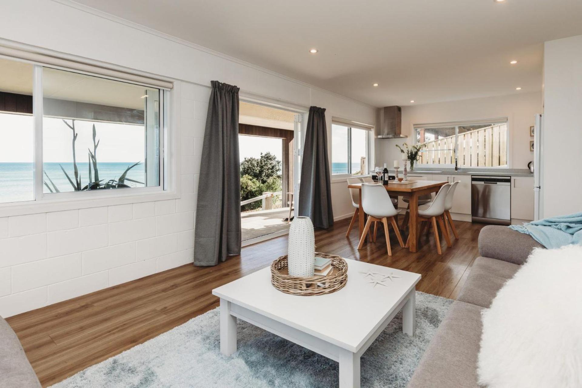 Wow On Wanaka Bay Apartment New Plymouth Exterior photo