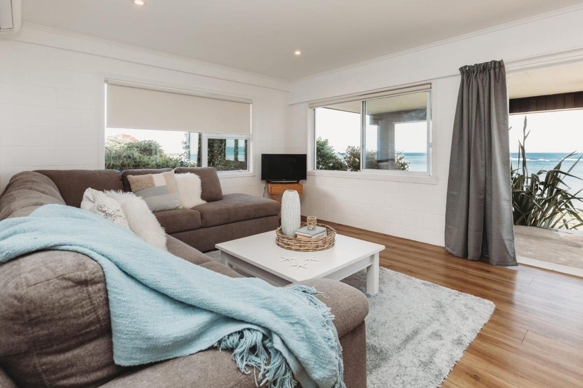 Wow On Wanaka Bay Apartment New Plymouth Exterior photo