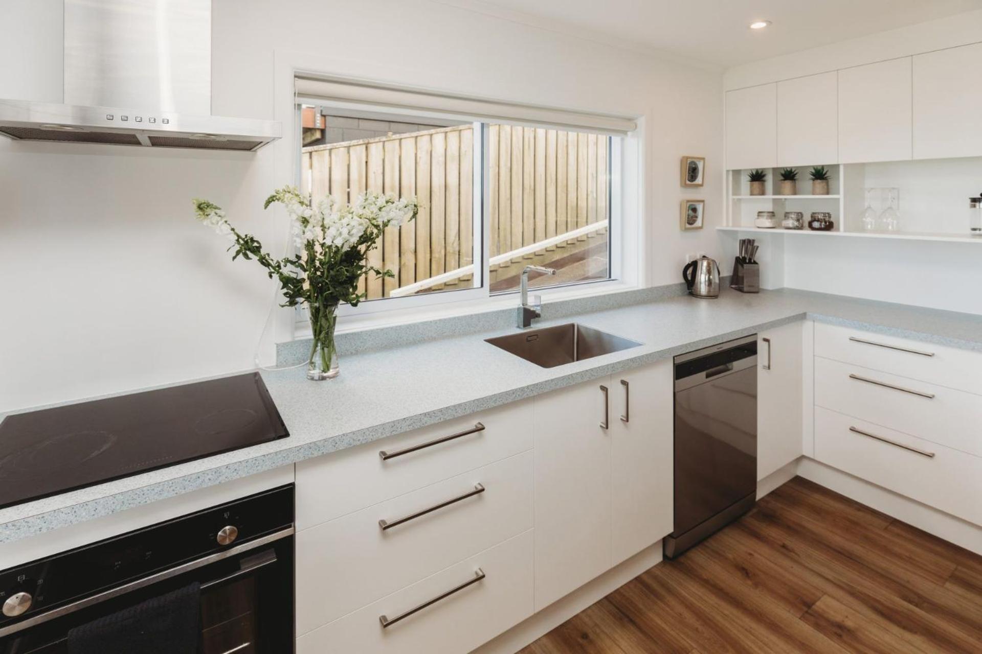 Wow On Wanaka Bay Apartment New Plymouth Exterior photo